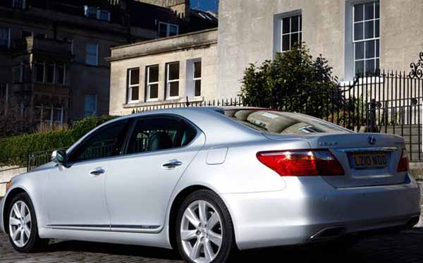 lexus ls600h 2010