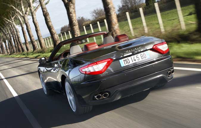 maserati gran cabrio 2011