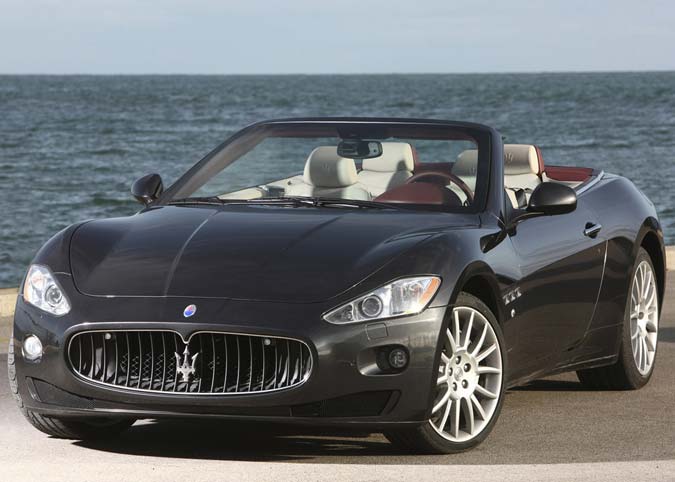 maserati gran cabrio 2011