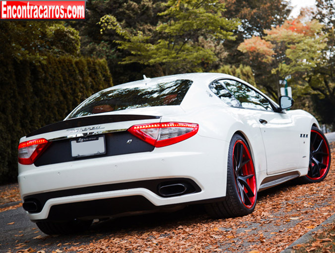 maserati granturismo 2012