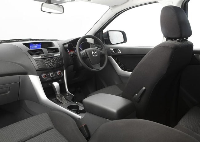 interior mazda bt-50 2012