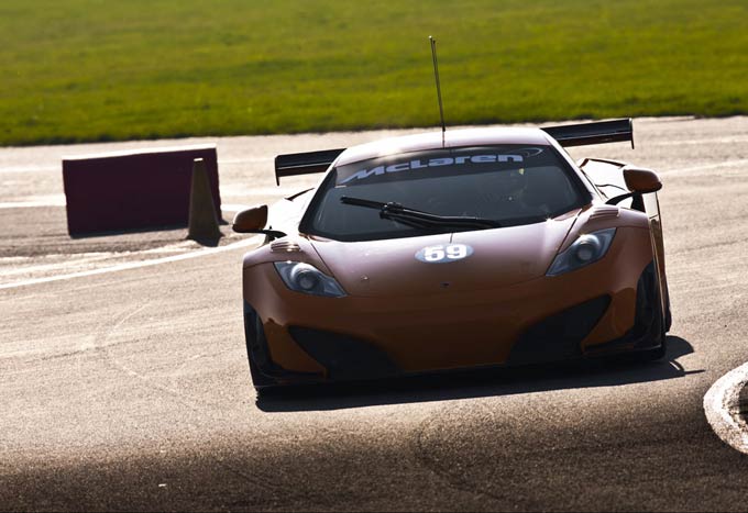 mclaren mp4 12c gt3