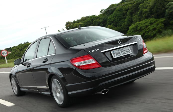 mercedes c250 cgi traseira