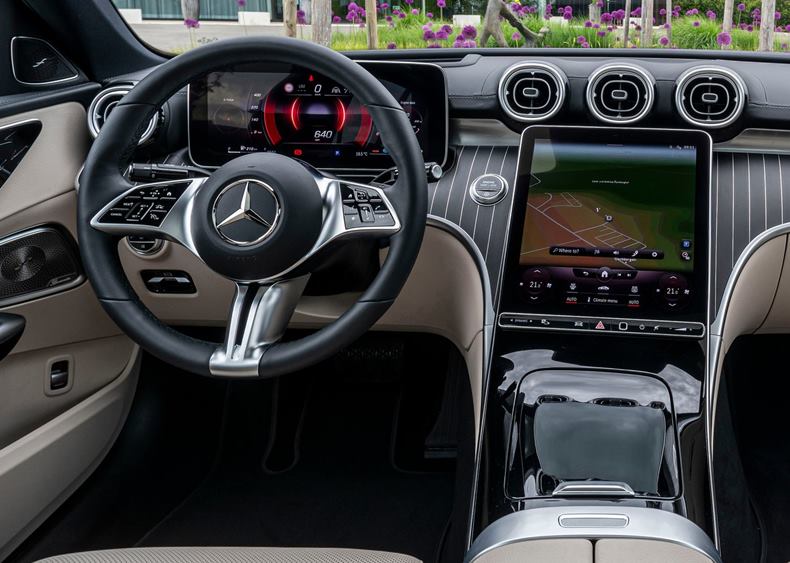 mercedes classe c 2022 interior painel