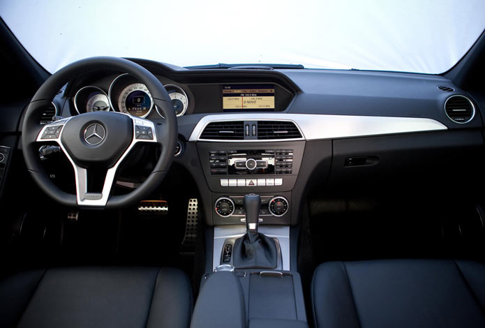 mercedes classe c 2012 interior