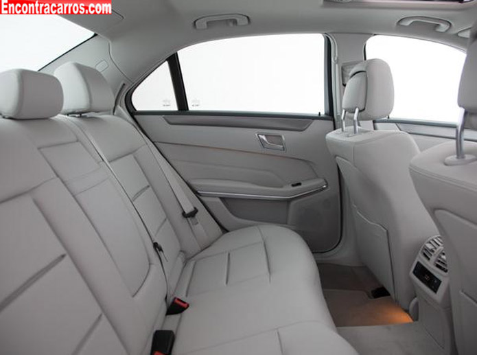 mercedes classe e 2014 interior banco traseiro