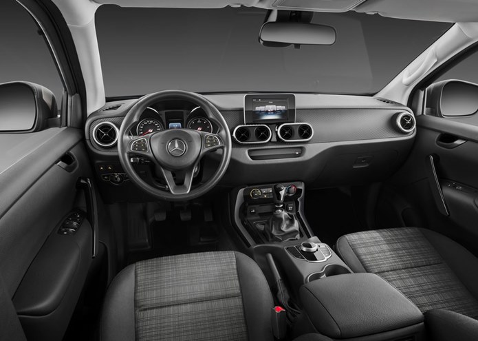 mercedes classe x pure interior