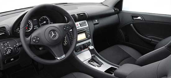 interior do mercedes clc