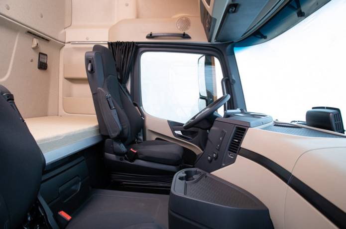 novo mercedes actros interior cabine