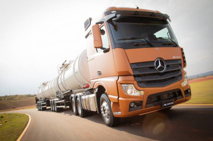 novo mercedes actros 2020