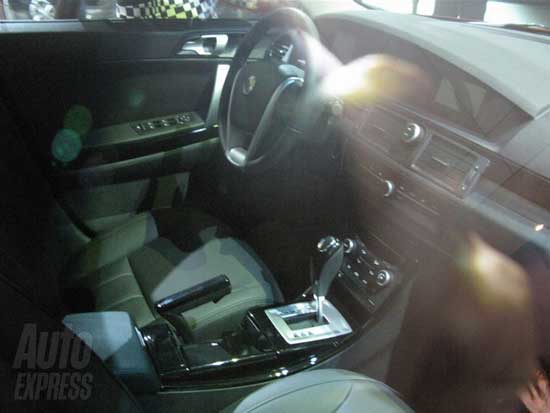 interior mg6