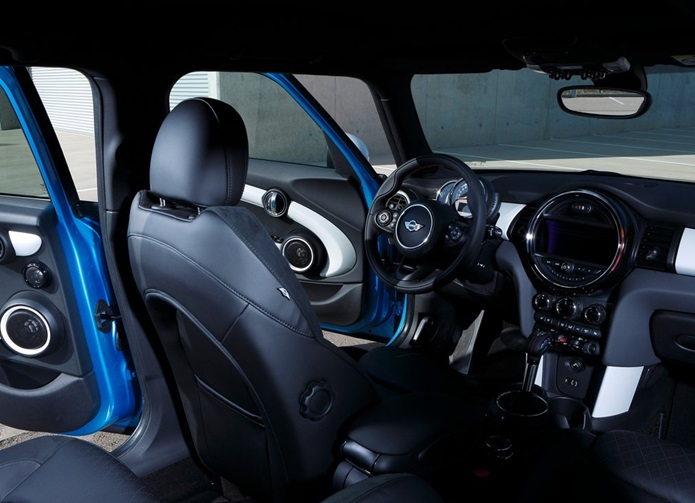 mini cooper 4 portas interior