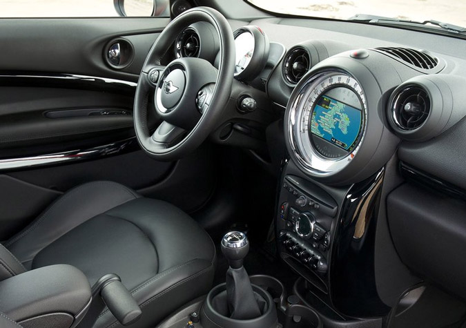 mini paceman interior