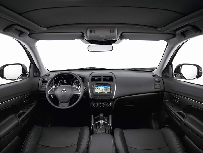 mitsubishi asx 2018 interior