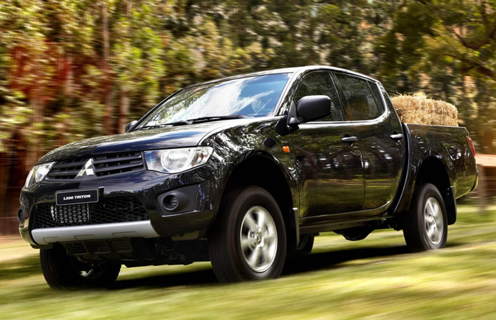 mitsubishi l200 triton 2013 GLS