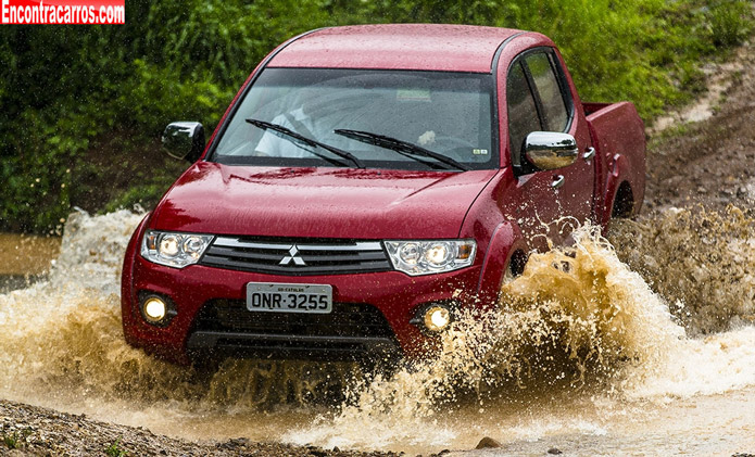 nova mitsubishi l200 2014