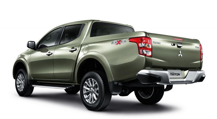 nova mitsubishi l200 triton 2015 2016 traseira