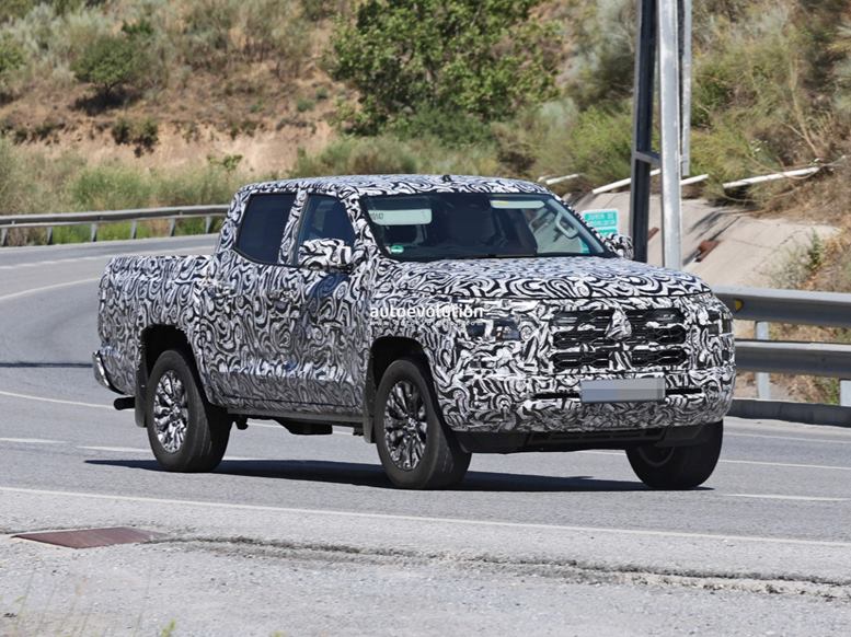 Mitsubishi L200 Triton 2024 já roda em testes finais, apresentação deve