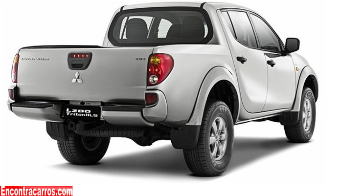 mitsubishi l200 triton HLS 2.4 flex