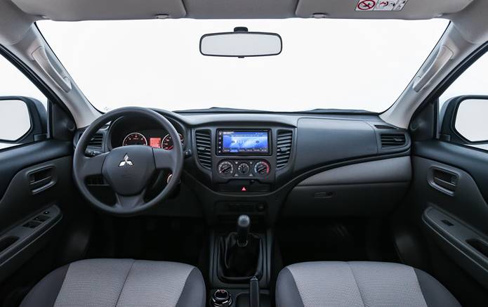 mitsubishi l200 triton outdoor 2020 interior