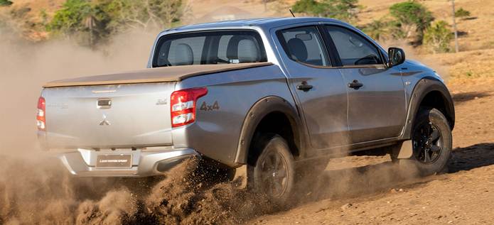 mitsubishi l200 triton outdoor