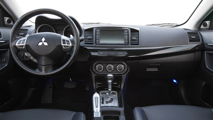 mitsubishi lancer 2013 interior painel