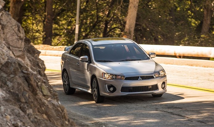 mitsubishi lancer 2016