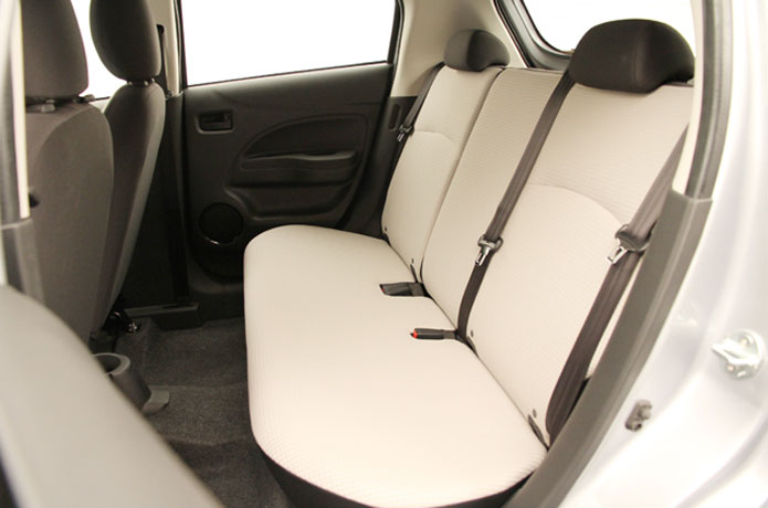 interior mitsubishi mirage