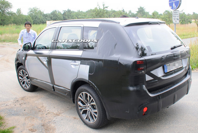 mitsubishi outlander 2015 2016 flagra