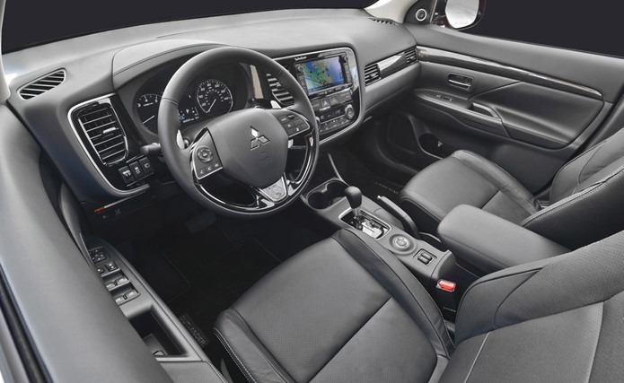 mitsubishi outlander 2016 interior