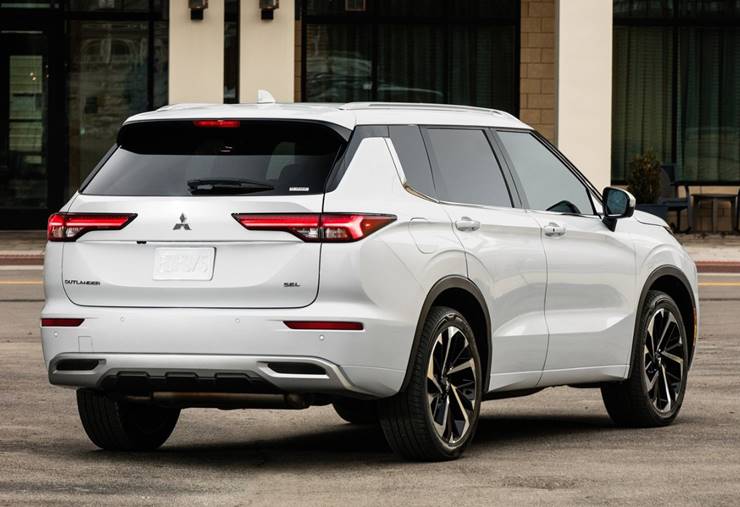 mitsubishi outlander 2022