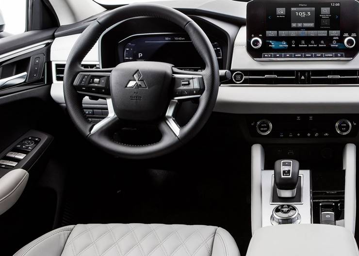 mitsubishi outlander 2022 interior