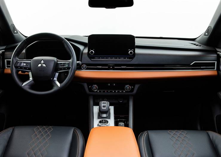 mitsubishi outlander 2022 interior painel