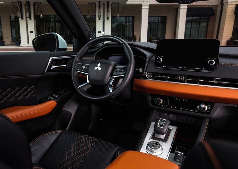 mitsubishi outlander 2022 interior