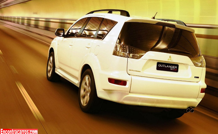 mitsubishi outlander gt4 2013 traseira