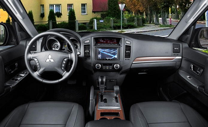 mitsubishi pajero full 2012 interior sistema multimidia power touch