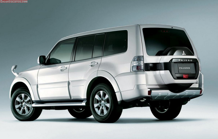 mitsubishi pajero full 2015