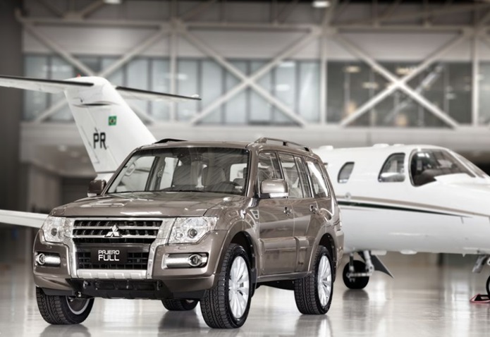 mitsubishi pajero full 2015