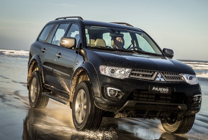 mitsubishi pajero hpe s