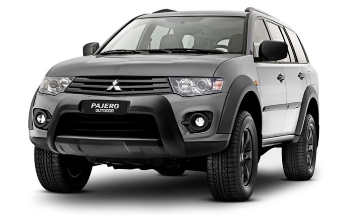 mitsubishi pajero outdoor