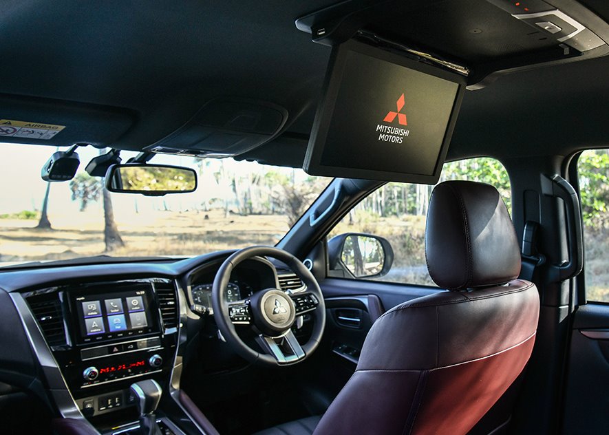 mitsubishi pajero sport 2025 interior