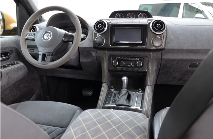 mtm vw amarok v8 passion desert edition interior painel