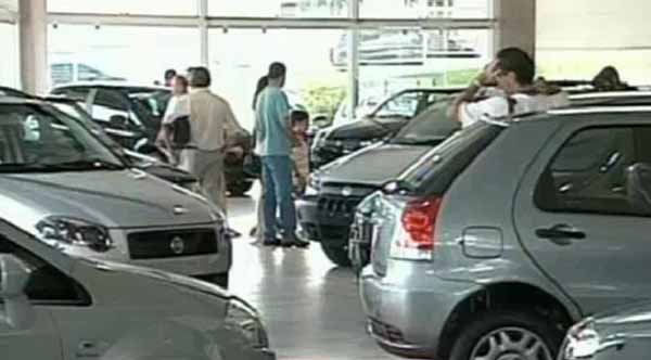 a fiat foi a montadora que mais vendeu no mês de março 2010