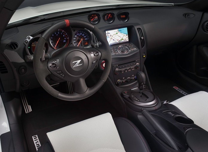 nissan 370z roadster nismo interior