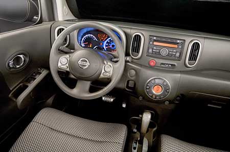 interior nissan cube