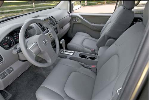 interior da Nova Nissan Frontier 2009