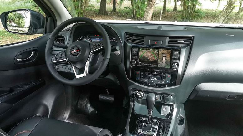 nissan frontier 2023 interior