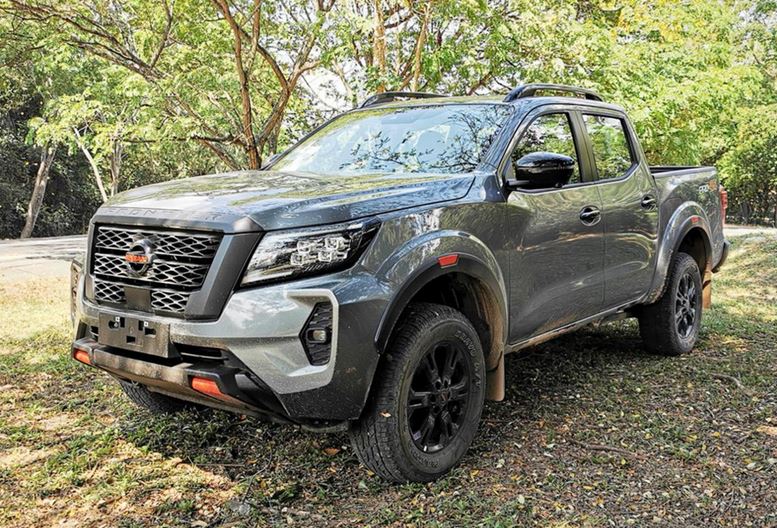 nissan frontier 2023