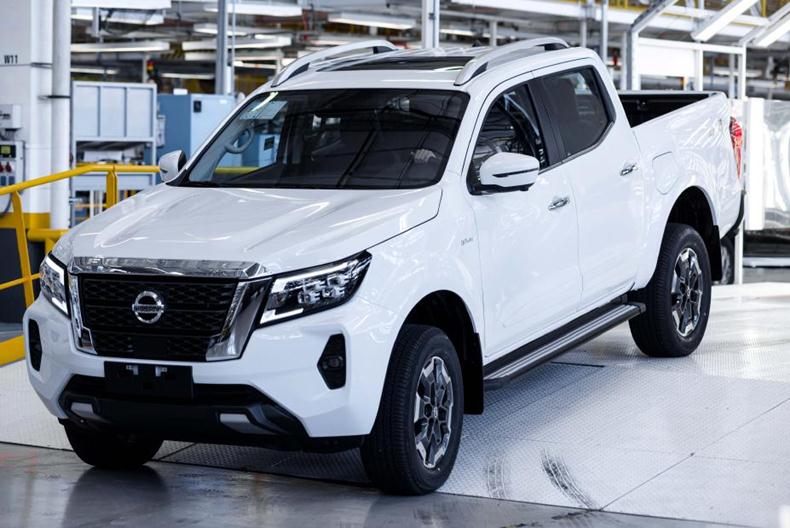 nissan frontier 2023