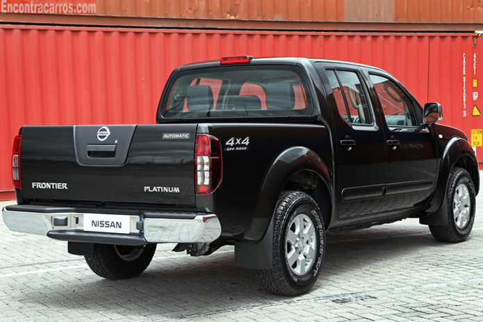 nissan frontier platinum 2014 traseira